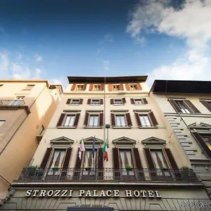 **** Hotel Strozzi Palace Włochy