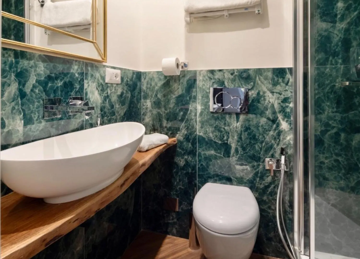 Bretone XI B&B Rome Bed & Breakfast