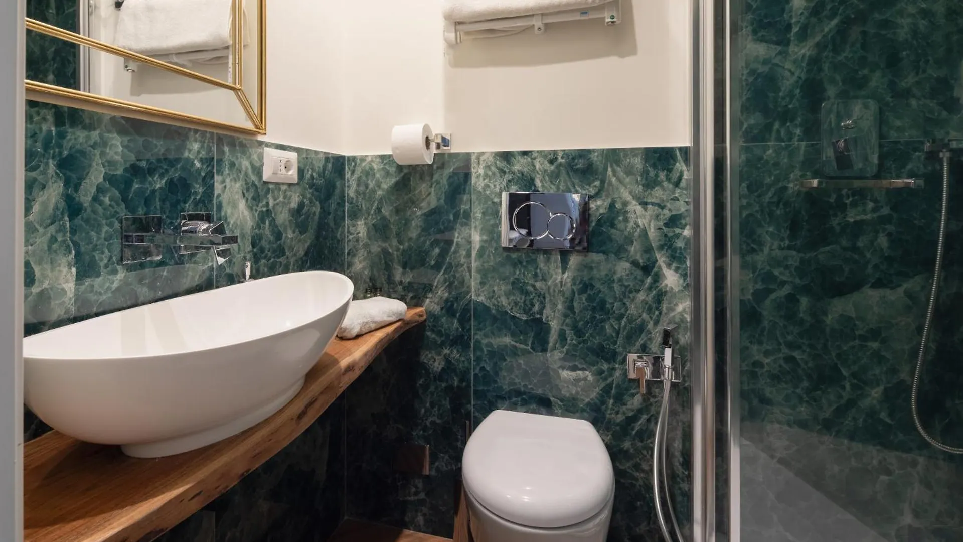 Bretone XI B&B Rome Bed & Breakfast